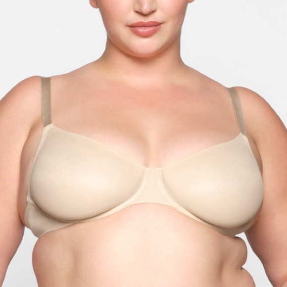 SKIMS Other - NWT SKIMS NO SHOWMOLDED UNLINED DEMI BRA Sand
